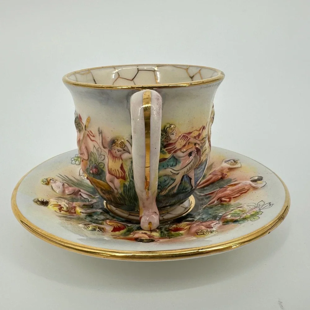 Vintage‎ CAPODIMONTE Italian Porcelain Demitasse Cup Saucer Cherub Gold Trim